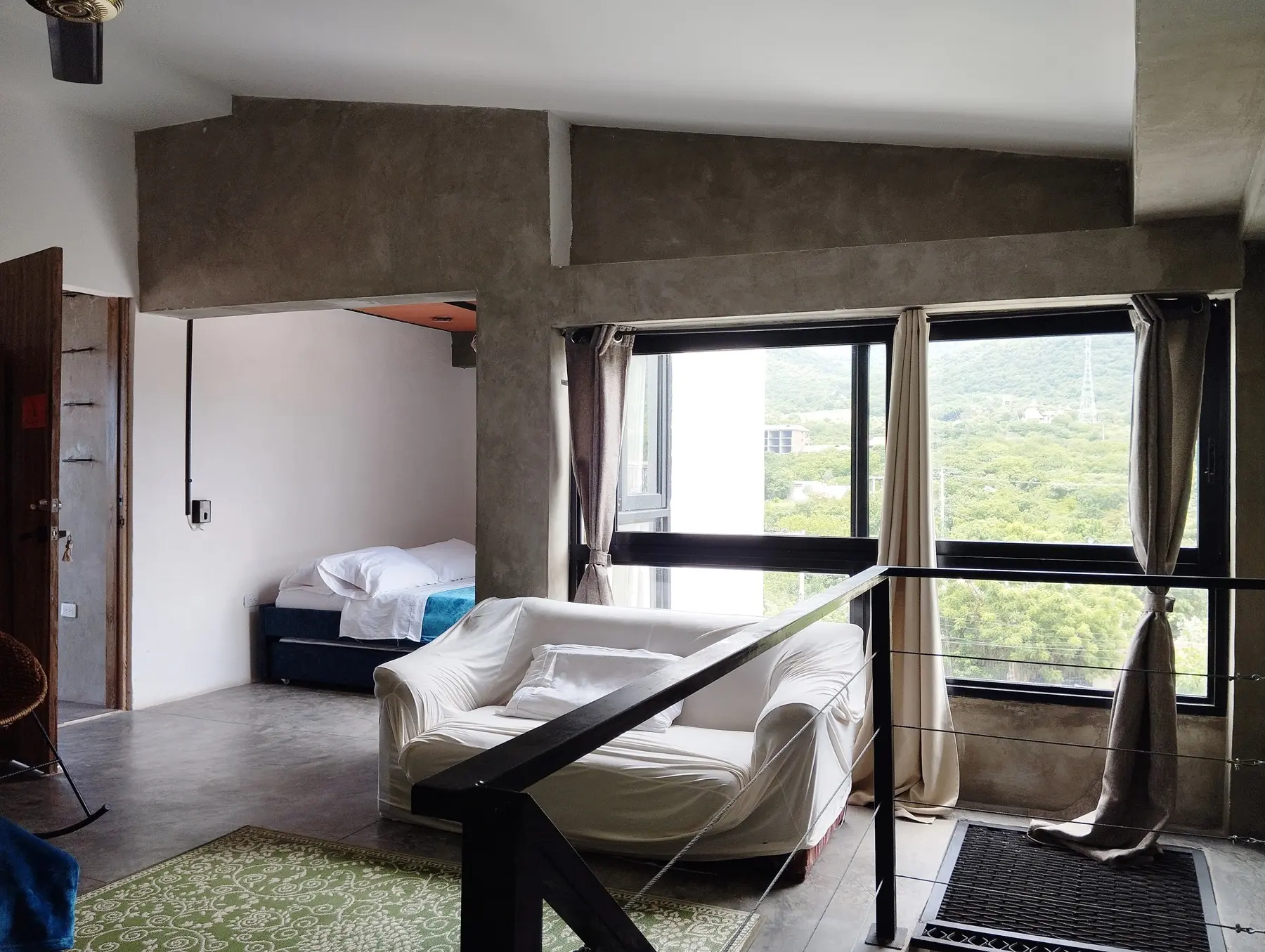 Nivel superior de un loft dúplex